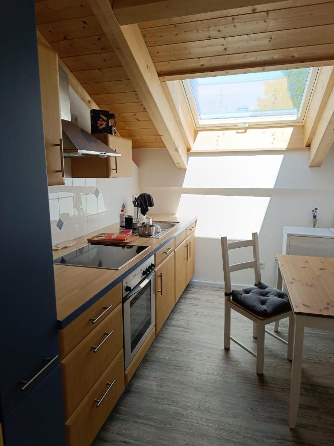Apartment Unterm Dach Mit Kleinem Seeblick Münsing Dış mekan fotoğraf
